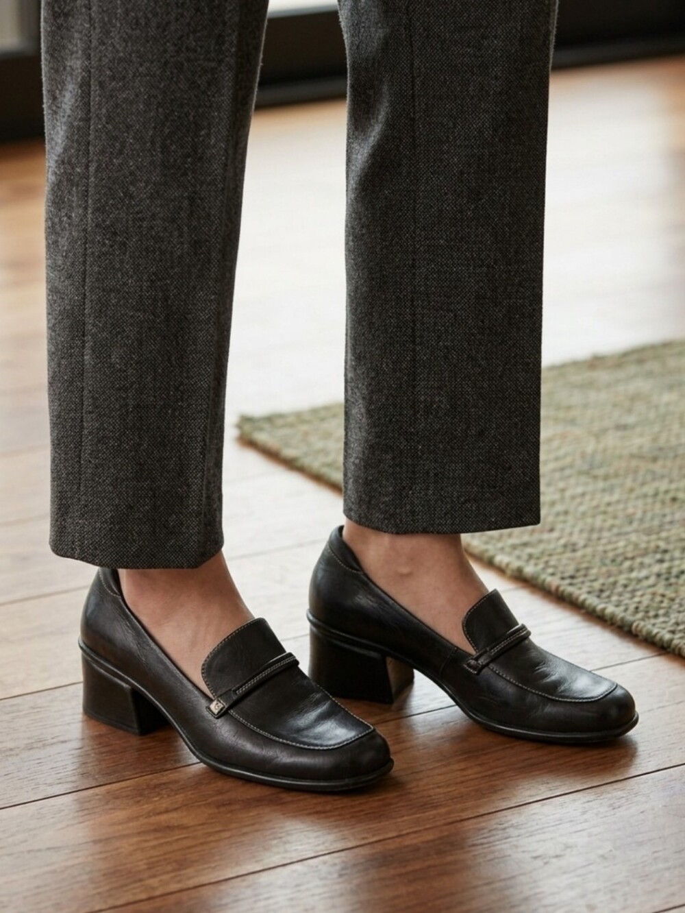 Anne Klein Vintage Black Leather Block Heel Square-Toe Loafers Size 10
